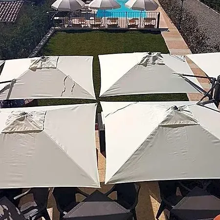 Alojamento de Acomodação e Pequeno-almoço Gardaworld